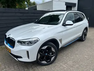 BMW IX3 High Executive 80 kWh, Pano, HUD, H&K, SoH 99% Trekhaak