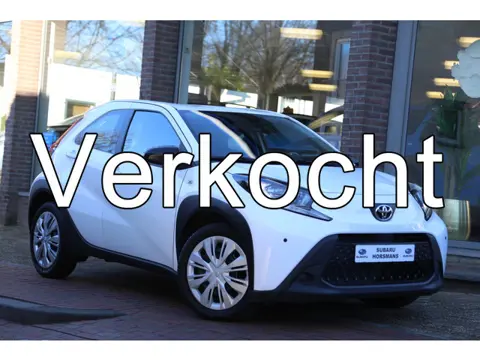 Toyota Aygo X 1.0 VVT-i MT Play Navi Carplay Camera