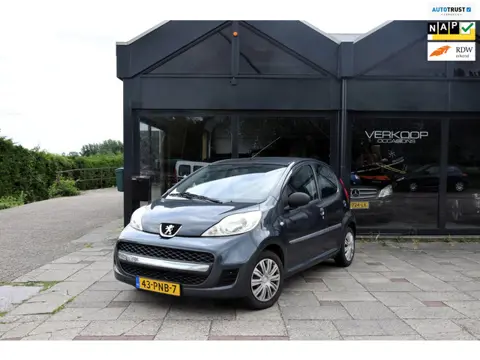 Peugeot 107 1.0-12V Accent Carplay Parkeersensoren Navigatie