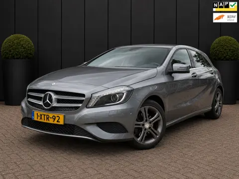 Mercedes-Benz A-klasse 180 Ambition AUTOMAAT PDC NAP APK CRUISE CTRL