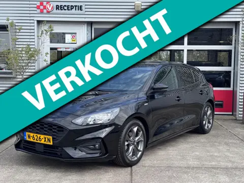 Ford Focus 1.0 EcoBoost Hybrid ST Line Business Adapt cruise / Stuurverw / Carplay