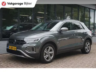 Volkswagen T-Roc 1.5 TSI Life 75 Edition (bj 2022)