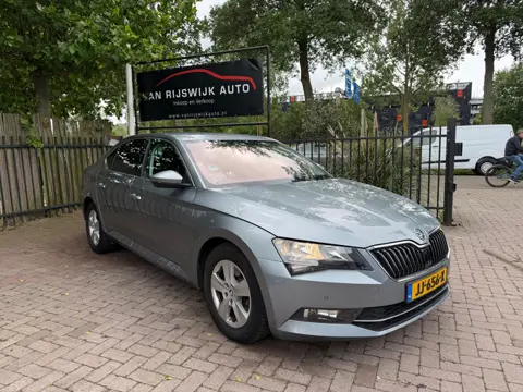 Skoda Superb 1.6 TDI Style Business Camera Stoelverw Clima Ex Bpm