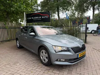 Skoda Superb 1.6 TDI Style Business Camera Stoelverw Clima Ex Bpm
