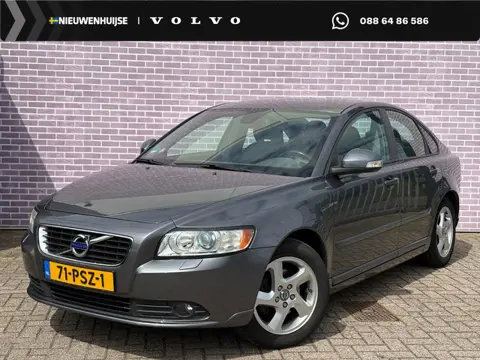 Volvo S40 2.0 Sport 145pk | Bi-xenon adaptief | parkeersensoren achter | Trekhaak | verwarmde voorst