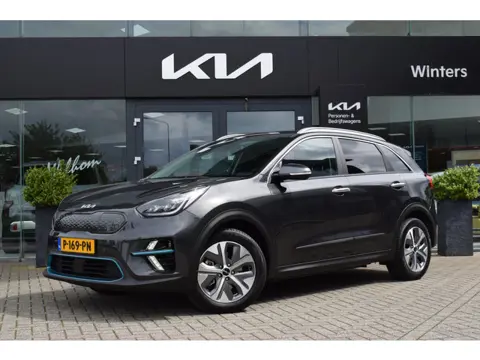 Kia e-Niro ExecutiveLine 64 kWh | Memory | Stoelverkloeling + Verwarming | Schuif/kantel Dak |