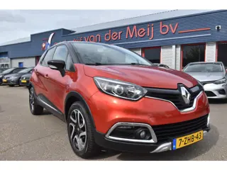 Renault Captur 0.9 TCe Helly Hansen , TREKHAAK , A UITRIJ CAM , CLIMATR , CR CONTR , NAVI , LMV17 ,