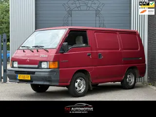 Mitsubishi L 300 2.5 D L 224 STUURBEKRACHTIGING.