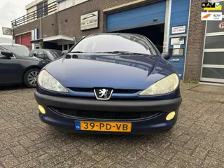 Peugeot 206 1.4 X-line AUTOMAAT AIRCO CLIMA