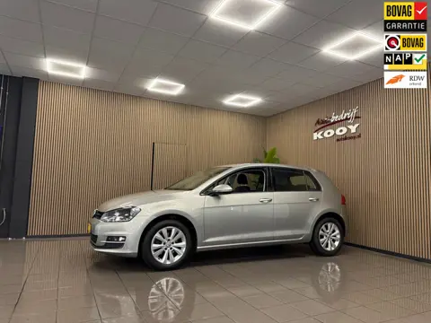 Volkswagen Golf 1.2 TSI Comfortline * Automaat / Navigatie / Trekhaak / Cruise control / NL Auto *