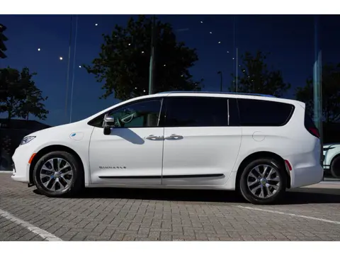 Chrysler Pacifica 3.6 V6 Hybrid GERESERVEERD