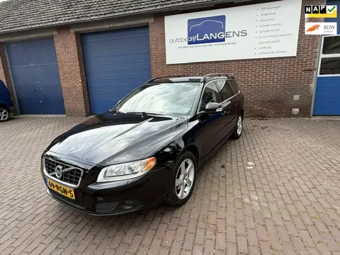 Volvo V70 1.6 T4 Limited Edition Leder, Navi, PDC, Stoelverwarming, Nieuwe Distributie !!