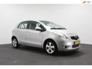 Toyota Yaris 1.3 VVTi Luna | Climate control | Elektrische ramen | Sportvelgen | Parkeersensoren