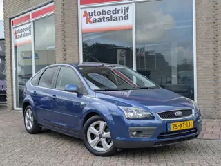 Ford Focus 1.6-16V Futura - Airco - NIEUWE APK -