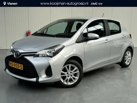 Toyota Yaris 1.0 VVT-i Now 1e eigenaar, NL Auto, dealeronderhouden + Trekhaak!