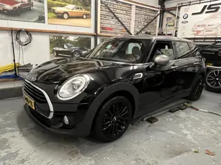 MINI Clubman 1.5 Cooper Chili Serious Business 4-2017 *WORD VERWACHT* NAVI LEDER ST.VERW LED CRUISE 