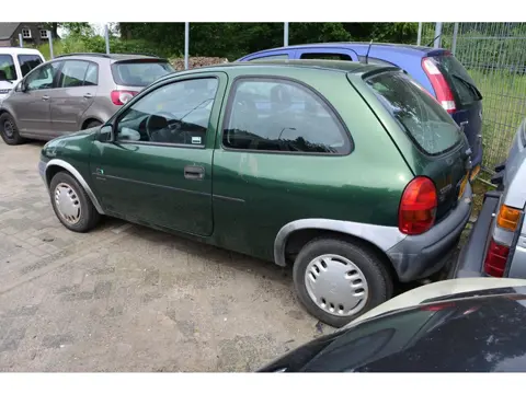 Opel Corsa 1.2i Eco apk 30-9-2026 start en rijd goed 132 dkm