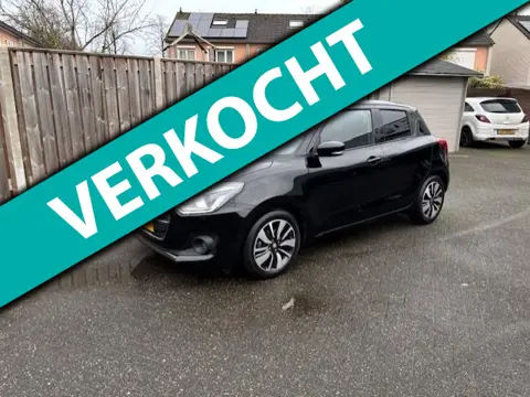 Suzuki Swift 1.2 Stijl Smart Hybrid keyless navi cruisec. stoel verw.clima
