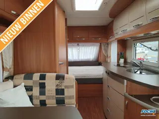 Hobby De Luxe 440 SF Mover Dwarsbed Zit Tent