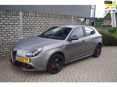 Alfa Romeo Giulietta 1.4 Turbo Sport 120 PK Alcantara Sportst Navi Clima Cruise 2x PDC DAB LED Kopl 