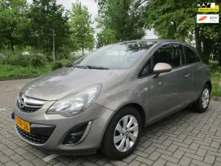 Opel Corsa 1.4-16V Design Edition AIRCO