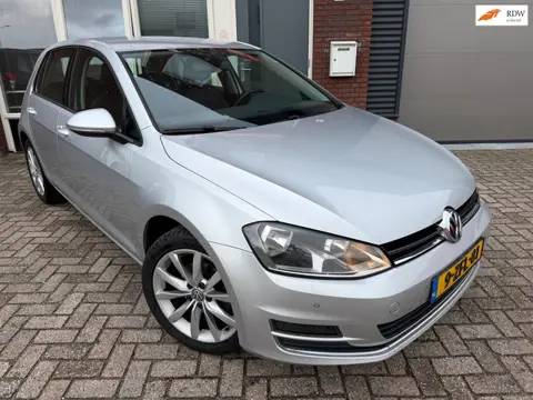 Volkswagen Golf 1.2 TSI Business Edition / Navi / Camera / leder / Stoelverw / Cruise / PDC