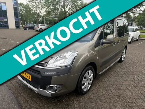 Citroen Berlingo 1.6 e-HDi Tendance / APK / AIRCO /TREKHAAK / 2 SLEUTELS / ZEER NETTE AUTO!!!
