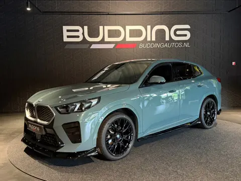 BMW iX2 eDrive20 67 kWh | M-performance | Camera | 20''inch