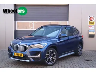 BMW X1 xDrive25e Business Edition Plus, Stoelverwarming, Stuurverwarmd, Camera, Pano, Navi, SOH 91,1