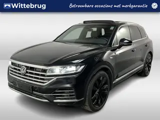 Volkswagen Touareg 3.0 TSI eHybrid Elegance 4MOTION / AUTOMAAT/ 381 PK/ PANO/ LUCHTVERING/ TREKHAAK/