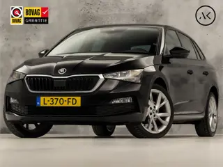 Škoda Scala 1.0 TSI Sport (APPLE CARPLAY, KUIPSTOELEN, CLIMATE, STOELVERWARMING, SPORTSTOELEN, GETIN