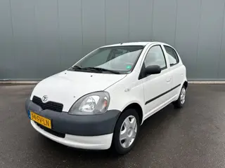 Toyota Yaris 1.0-16V VVT-i Terra (bj 2000)