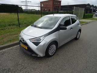 Toyota Aygo 1.0 VVT-i x-fun
