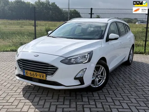 Ford Focus Wagon 1.0 EcoBoost Hybrid Trend Edition Business | Trekhaak | camera | PDC | Carplay |
