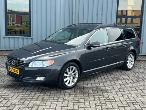 Volvo V70 2.0 D4 Automaat -Standkachel - Schuifdak - Stoelverwarming - Stuurverwarming - Trekhaak - 