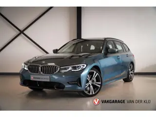 BMW 3-serie Touring 330i xDrive Sport Line | Panorama | Trekhaak | Driving Ass. Prof. | 360 Camera |
