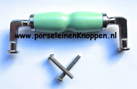 Groene Vintage kastgrepen. brocante deurknoppen en kastknop