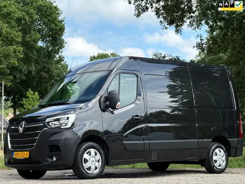 Renault Master T33 2.3 dCi 135 L2H2 Work Edition* Navi*Cruise*Airco*TREKHAAK*Cruise*3 zitplaatsen*NA