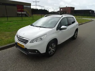 Peugeot 2008 1.2 PureTech Allure