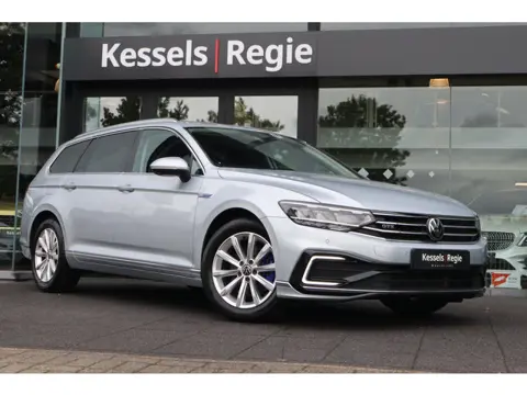 Volkswagen Passat Variant 1.4 TSI PHEV GTE | 360 | ACC | Massage | Stoelverwarming | El.klep | CarPl