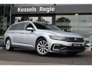 Volkswagen Passat Variant 1.4 TSI PHEV GTE | 360 | ACC | Massage | Stoelverwarming | El.klep | CarPl
