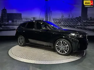 BMW X1 XDrive25e M-Pakket *Pano*HUD*360camera*DriveAss*20 Inch*