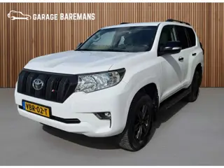 Toyota Land Cruiser 150 2.8 D-4D-F Comfort Window Van