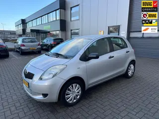 Toyota Yaris 1.0 VVTi Spirit