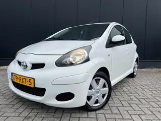 Toyota Aygo 1.0-12V Comfort Navigator Airco/Navi/Apk06-2027