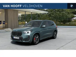 BMW X1 xDrive30e M Sport Automaat / Panoramadak / Trekhaak / Sportstoelen / Head-Up / M Adaptief ond
