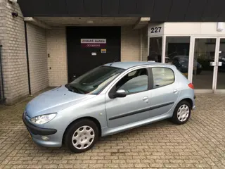 Peugeot 206 1.4 Air-line / AIRCO / NETTE STAAT / 5 DEUREN / !E EIGENAAR