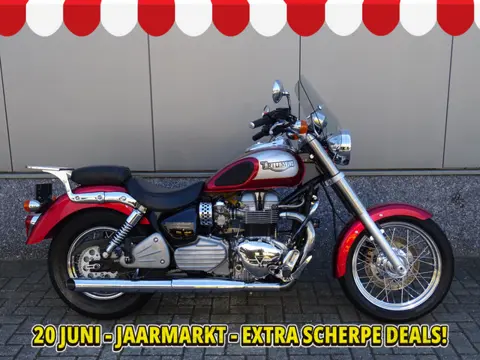 Triumph BONNEVILLE AMERICA (bj 2003)