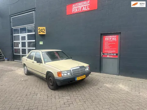 Mercedes-Benz 190-serie 2.0 E