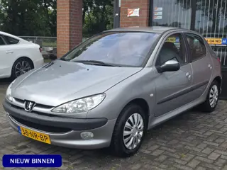 Peugeot 206 1.4-16V Gentry Premium Airco/Elec. pakket/Leer/5 Drs